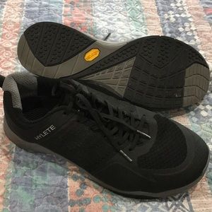 Men’s HYLETE cross-training shoes